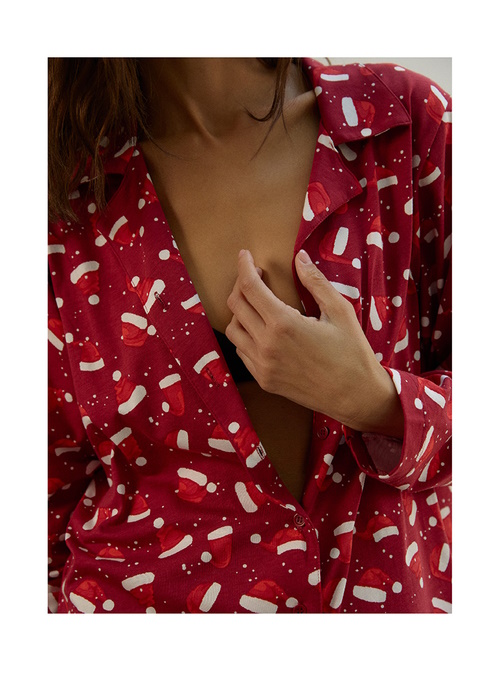 Ženska crvena spavaćica sa novogodišnjim motivima